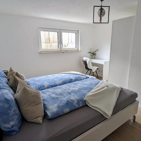 Moderne Gemuetliche Ferienwohnung In FDH Esterno foto
