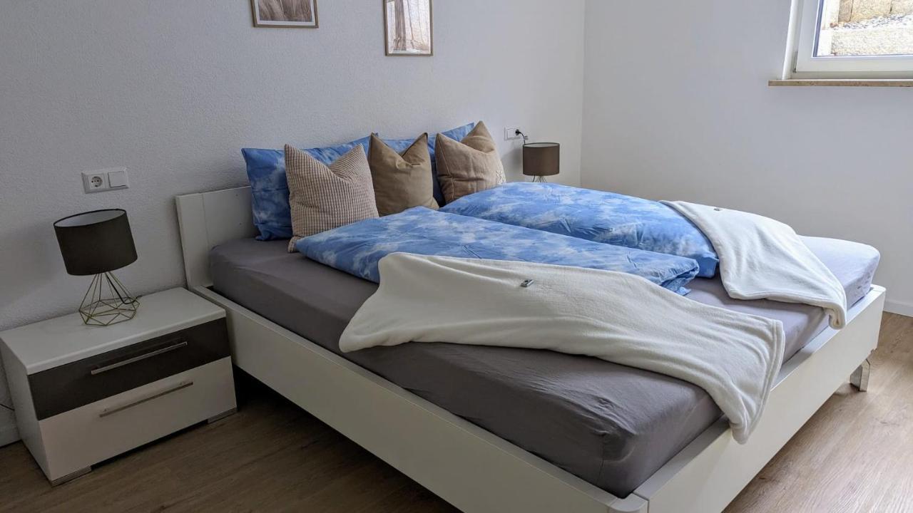 Moderne Gemuetliche Ferienwohnung In FDH Esterno foto